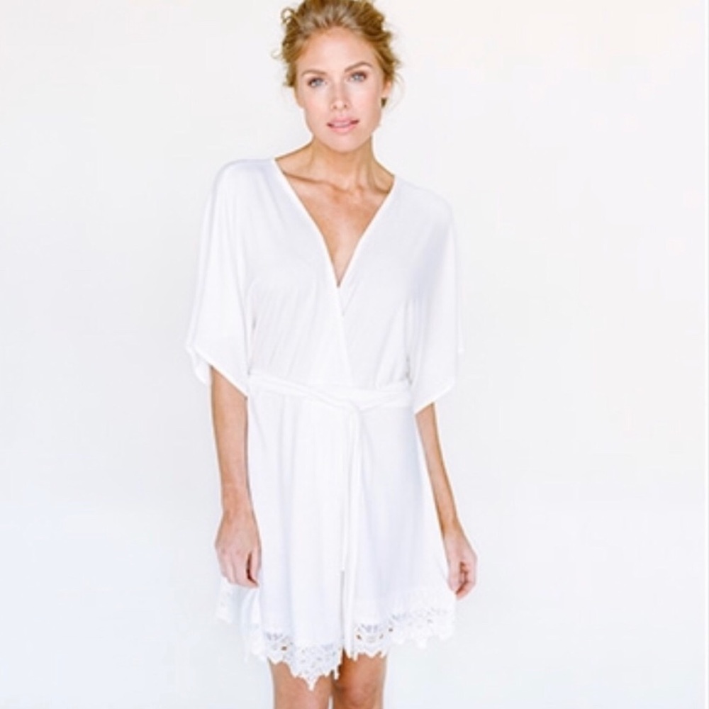 Pretty plum sugar sweetheart robe in lambkin